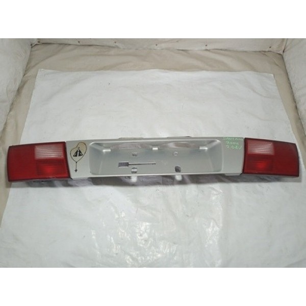 Aplique Placa Traseiro Lanternas Vw Santana 2004 2.0 8v