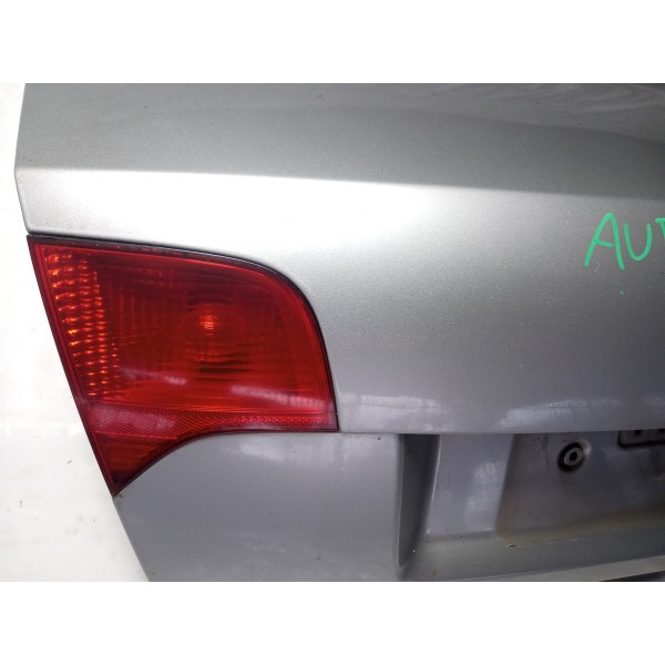 Tampa Traseira Audi A4 2005 Sedam Com Lanternas