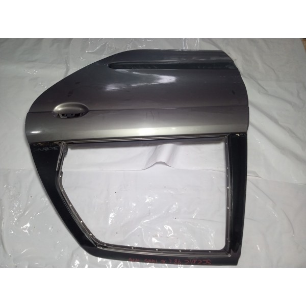 Porta Renault Scenic Esquerda Traseira 2000 Usado