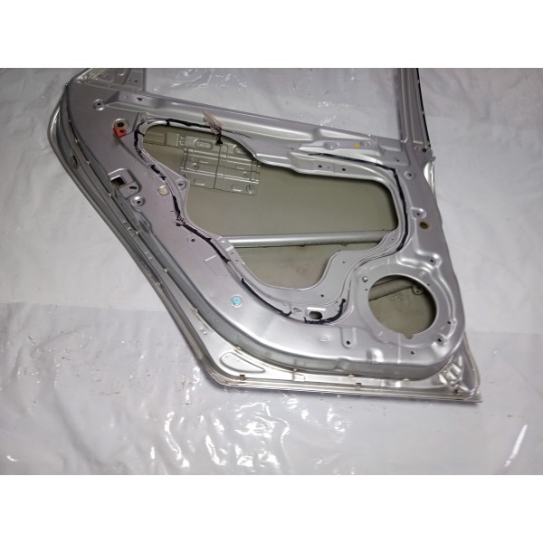 Porta Traseira Esquerda Kia Cerato 2010 Usado Com Detalhes