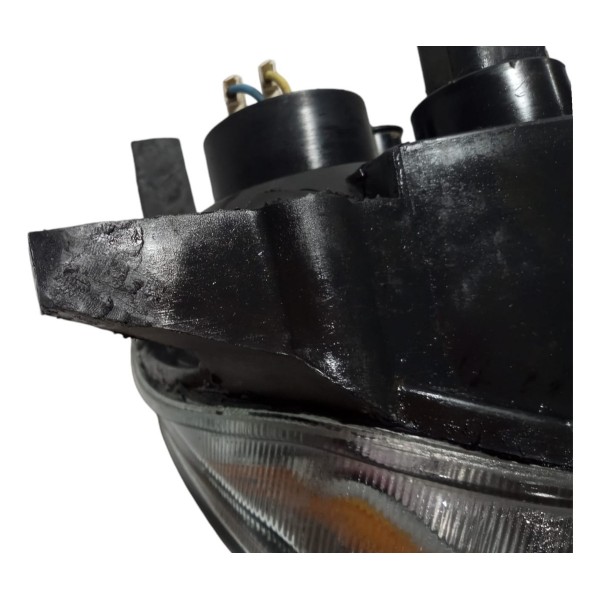 Farol Esquerdo Ford Courier 2000 Recuperado Com Detalhe